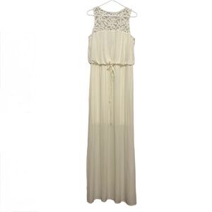 Kut from the Kloth off white Lace Maxi Dress Size Large NWT.